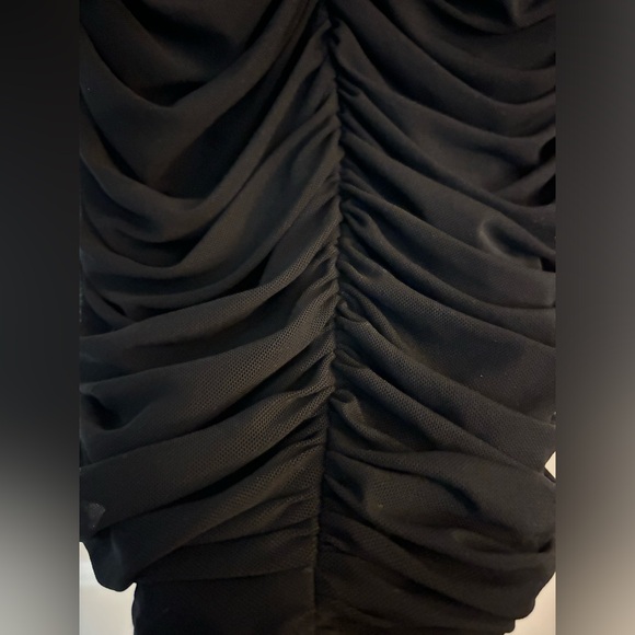 Lulus Ruched Off-the-Shoulder Bodycon Mini Dress - Picture 3 of 4